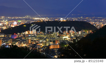 【愛媛県】松山市街地の夜景 85123340