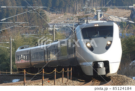 北陸本線 倶利伽羅-津幡 JR西日本 683系 T21編成(金沢) サンダーバード 北陸本線 倶利伽羅-津幡 JR西日本 683系 T21編成(金沢) サンダーバード 85124184