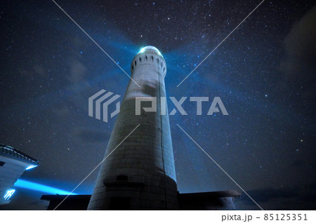 角島灯台と星空 85125351