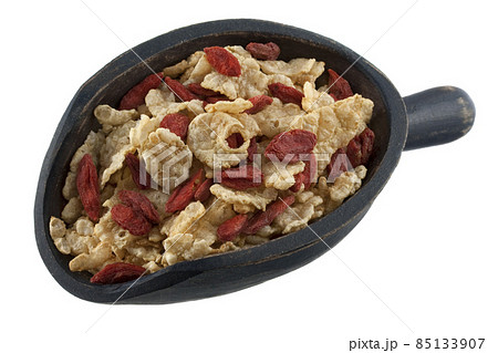 scoop of rice cereal with Tibetan wolfberries 85133907