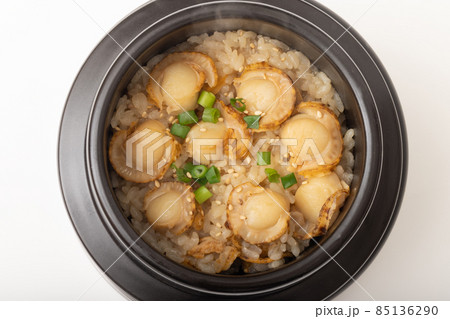ホタテの釜飯 (ホタテの炊き込みご飯) ホタテの釜飯 (ホタテの炊き込みご飯) 85136290