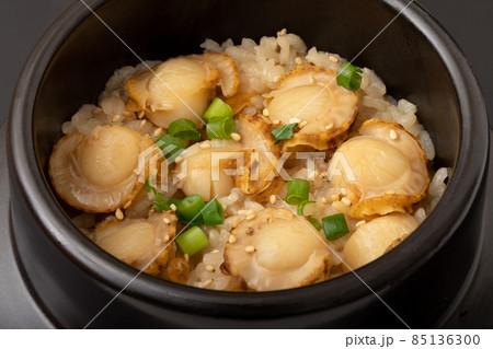 ホタテの釜飯 (ホタテの炊き込みご飯) ホタテの釜飯 (ホタテの炊き込みご飯) 85136300