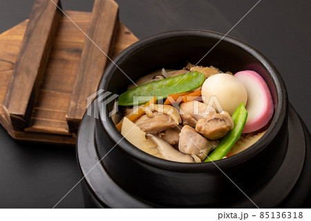 五目釜飯　(鶏五目釜飯) 85136318