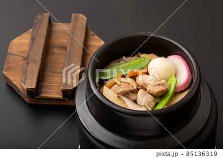 五目釜飯 (鶏五目釜飯) 五目釜飯 (鶏五目釜飯) 85136319