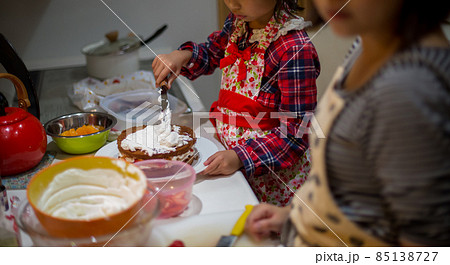 ケーキ作り 85138727