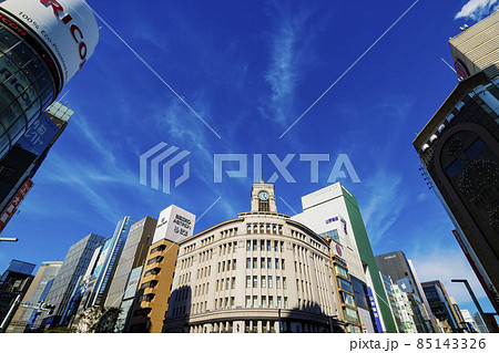 銀座　都市風景　ビル風景　銀座商店街　ビルイメージ　銀座和光　未来的 85143326