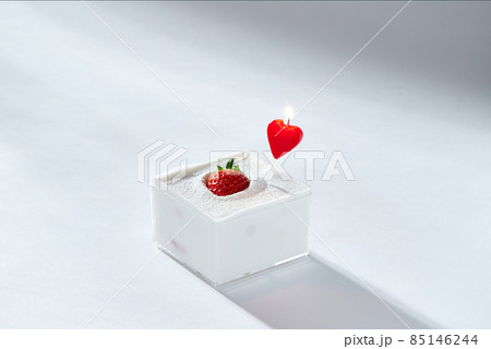 ケーキ イチゴ ハート 85146244