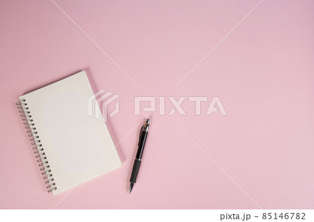 Notepad and a pen Notepad and a pen 85146782
