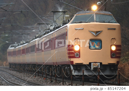 北陸本線　津幡－倶利伽羅　JR西日本　485系　Y32+Y33編成（金沢）　しらさぎ 85147204