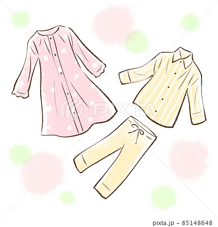 パジャマとネグリジェ 暖色のイラスト素材