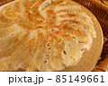 こんがり焼き色のついた焼き餃子 85149661