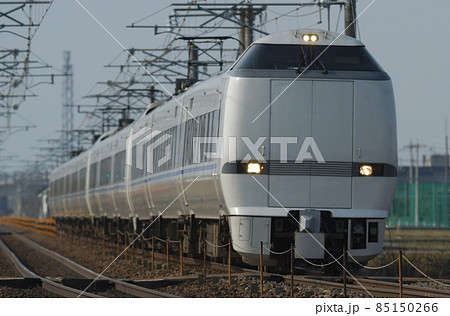 北陸本線　美川－加賀笠間　JR西日本　683系　T35＋T34＋T21編成（金沢）　サンダーバード 85150266