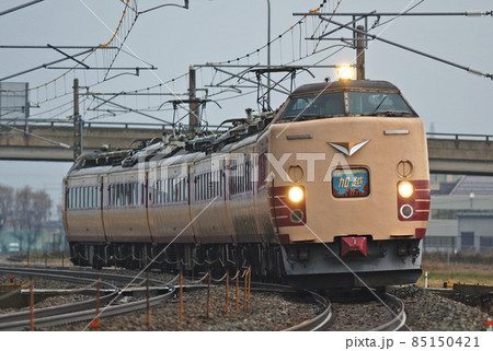 北陸本線　加賀笠間－美川　JR西日本　K02＋K04編成（金沢）　加越 85150421