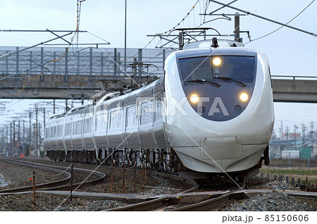 北陸本線 加賀笠間-美川 JR西日本 681系 T02+T33+T31編成(金沢) サンダーバード 北陸本線 加賀笠間-美川 JR西日本 681系 T02+T33+T31編成(金沢) サンダーバード 85150606