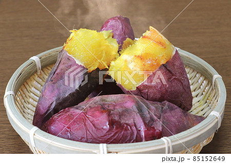 熱々の焼き芋(紅はるか) 熱々の焼き芋(紅はるか) 85152649