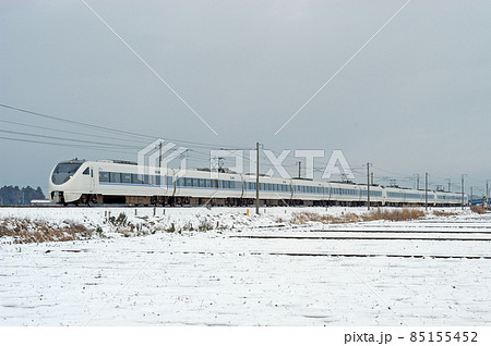 北陸本線　芦原温泉－丸岡　JR西日本　683系　T22＋T33＋T31編成（金沢）　サンダーバード 85155452