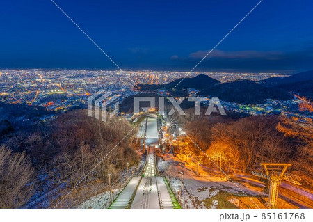 北海道　札幌　大倉山　ジャンプ競技場　夜景　 85161768