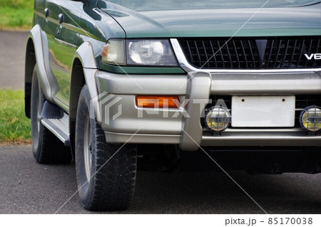 自動車イメージ　三菱チャレンジャーのフロントマスク 85170038