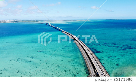 宮古島伊良部島の伊良部大橋 85171996