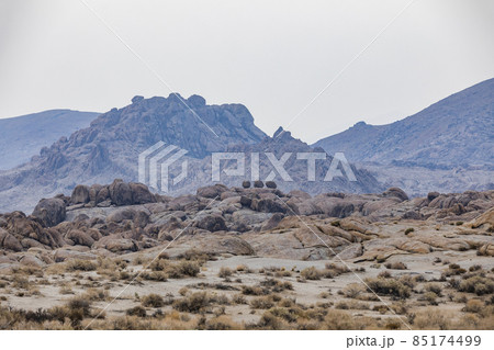 USA, California, Lone Pine, Rock Formations in Alabama Hills in Sierra Nevada Mountains USA, California, Lone Pine, Rock Formations in Alabama Hills in Sierra Nevada Mountains 85174499