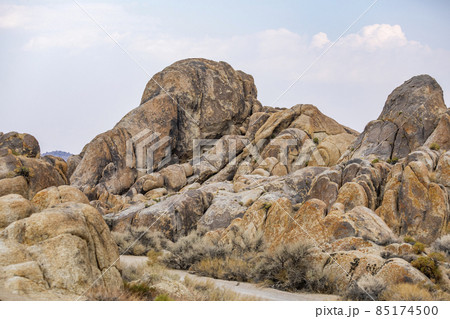 USA, California, Lone Pine, Rock Formations in Alabama Hills in Sierra Nevada Mountains USA, California, Lone Pine, Rock Formations in Alabama Hills in Sierra Nevada Mountains 85174500