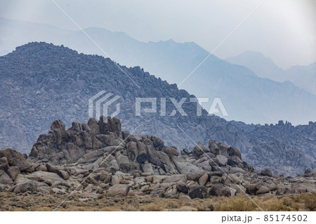 USA, California, Lone Pine, Rock Formations in Alabama Hills in Sierra Nevada Mountains USA, California, Lone Pine, Rock Formations in Alabama Hills in Sierra Nevada Mountains 85174502