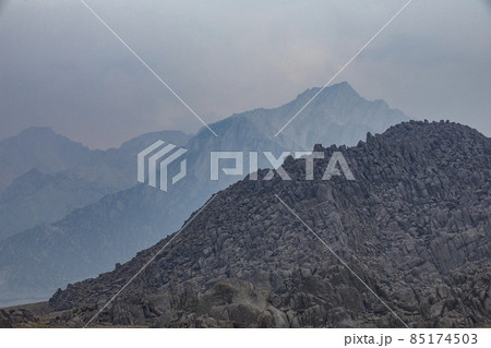 USA, California, Lone Pine, Rock Formations in Alabama Hills in Sierra Nevada Mountains USA, California, Lone Pine, Rock Formations in Alabama Hills in Sierra Nevada Mountains 85174503