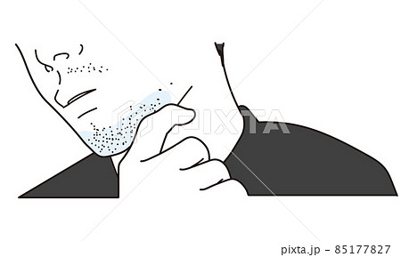 アゴヒゲの剃り跡を気にするアジア人の男性 85177827