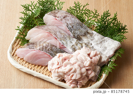 真鱈の切り身と白子 真鱈の切り身と白子 85178745