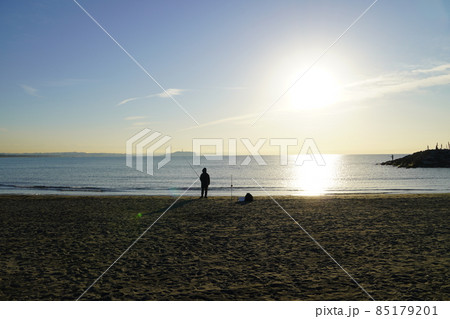 茅ヶ崎海岸 冬の早朝の風景 茅ヶ崎海岸 冬の早朝の風景 85179201