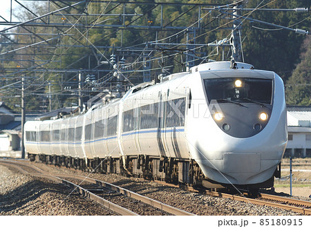 北陸本線　芦原温泉－細呂木　JR西日本　681系　T11＋T32＋T23編成（金沢）　サンダーバード 85180915