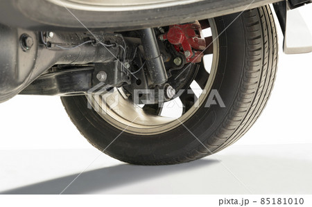 SUV car suspension and rear drive shaft. 85181010