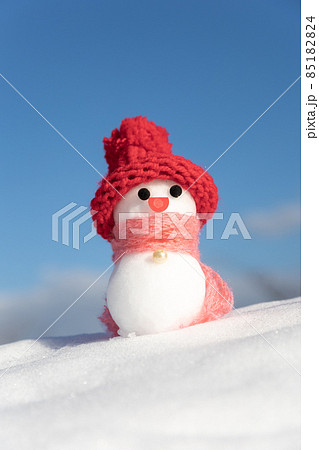 赤い帽子の雪だるま 赤い帽子の雪だるま 85182824