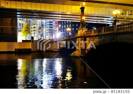夜の東京日本橋　麒麟像 85183150