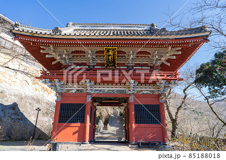 雨引観音の仁王門（茨城県桜川市） 85188018