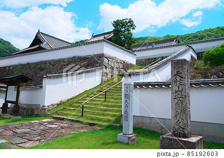 【瀬戸内三十三観音霊場】第十三番　小堀遠州ゆかりの頼久寺の門前　岡山県高梁市 85192603