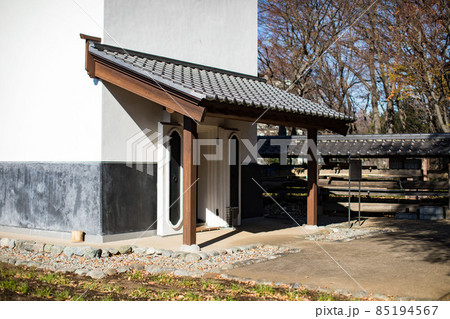 東京都立川市 川越道緑地古民家園 立川市指定有形文化財 須崎家内蔵 東京都立川市 川越道緑地古民家園 立川市指定有形文化財 須崎家内蔵 85194567