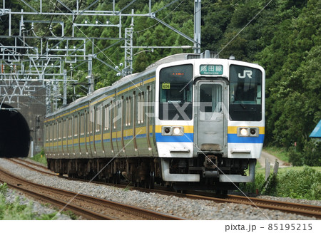 総武本線　佐倉－物井　JR東日本　211系2000番台　406編成（幕張） 85195215