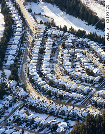 Aerial View of Residential Homes in a neighborhood of suburban modern city 85195429