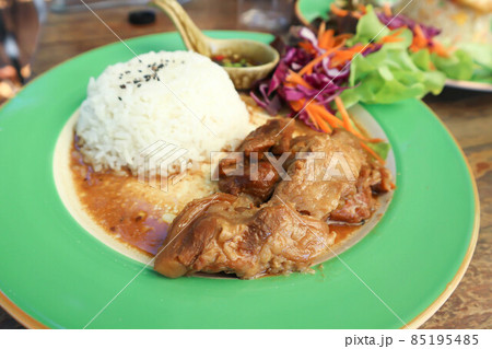 stewed pork ,pork with rice and  sauce 85195485