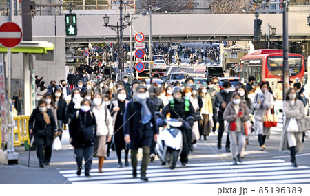 日本の東京都市景観 京都でオミクロン株の市中感染確認。渋谷・宮益坂下の人流、巧妙なバイク…=23日 日本の東京都市景観 京都でオミクロン株の市中感染確認。渋谷・宮益坂下の人流、巧妙なバイク…=23日 85196389