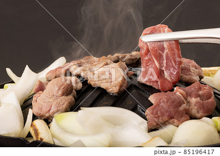 ジンギスカン　(生ラム肩ロース) 85196417