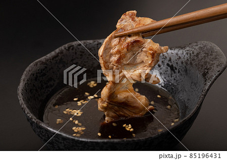 ジンギスカン　(生ラム肩ロース) 85196431