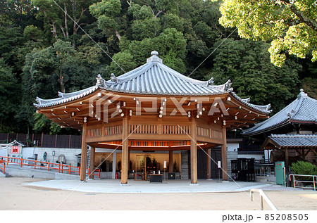 大本山須磨寺の八角堂 85208505