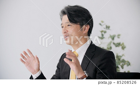 ビジネスマン　対談　インタビュー 85208526