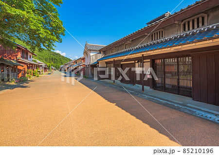 福井県　重要伝統的建造物群保存地区　熊川宿の町並み 85210196