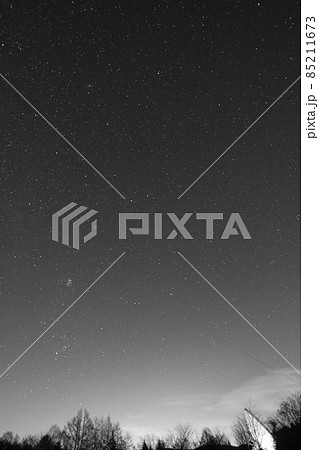 野辺山の夜景と冬のきれいな星空 野辺山の夜景と冬のきれいな星空 85211673