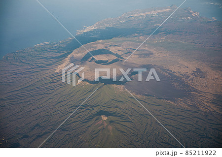 三原山の空撮 85211922