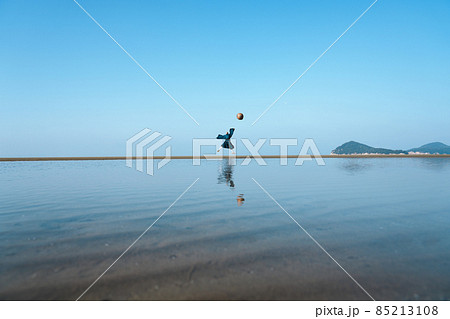 父母ヶ浜とお坊さん 85213108