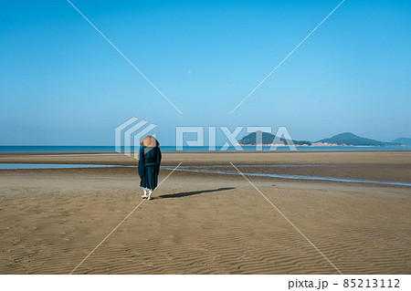 父母ヶ浜とお坊さん 85213112